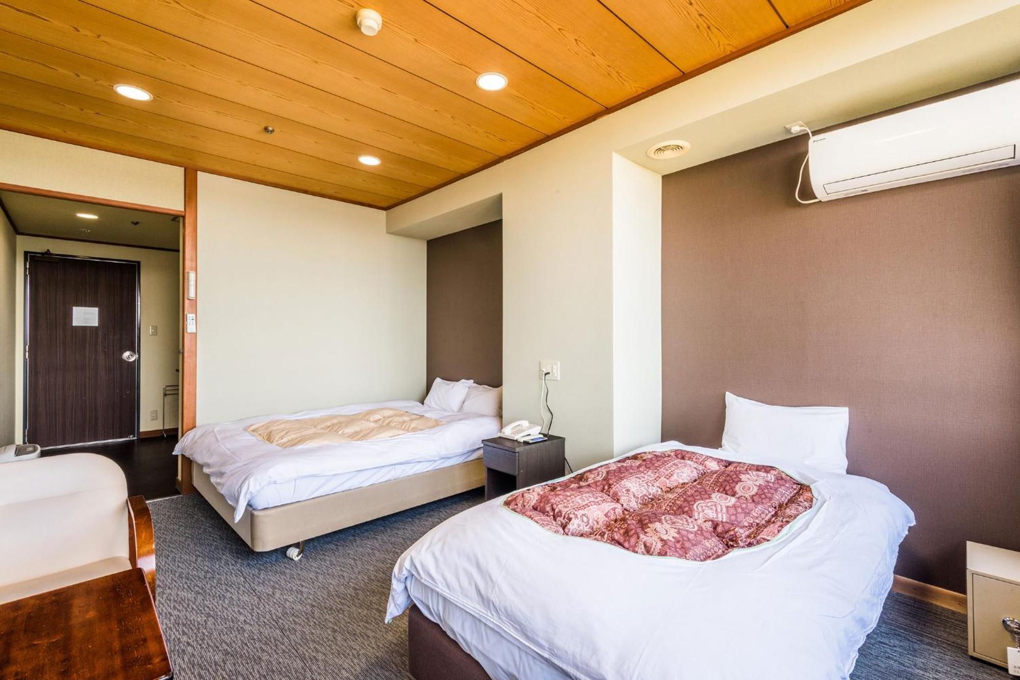Ooedo Onsen Monogatari Nagayama Ryokan 3*